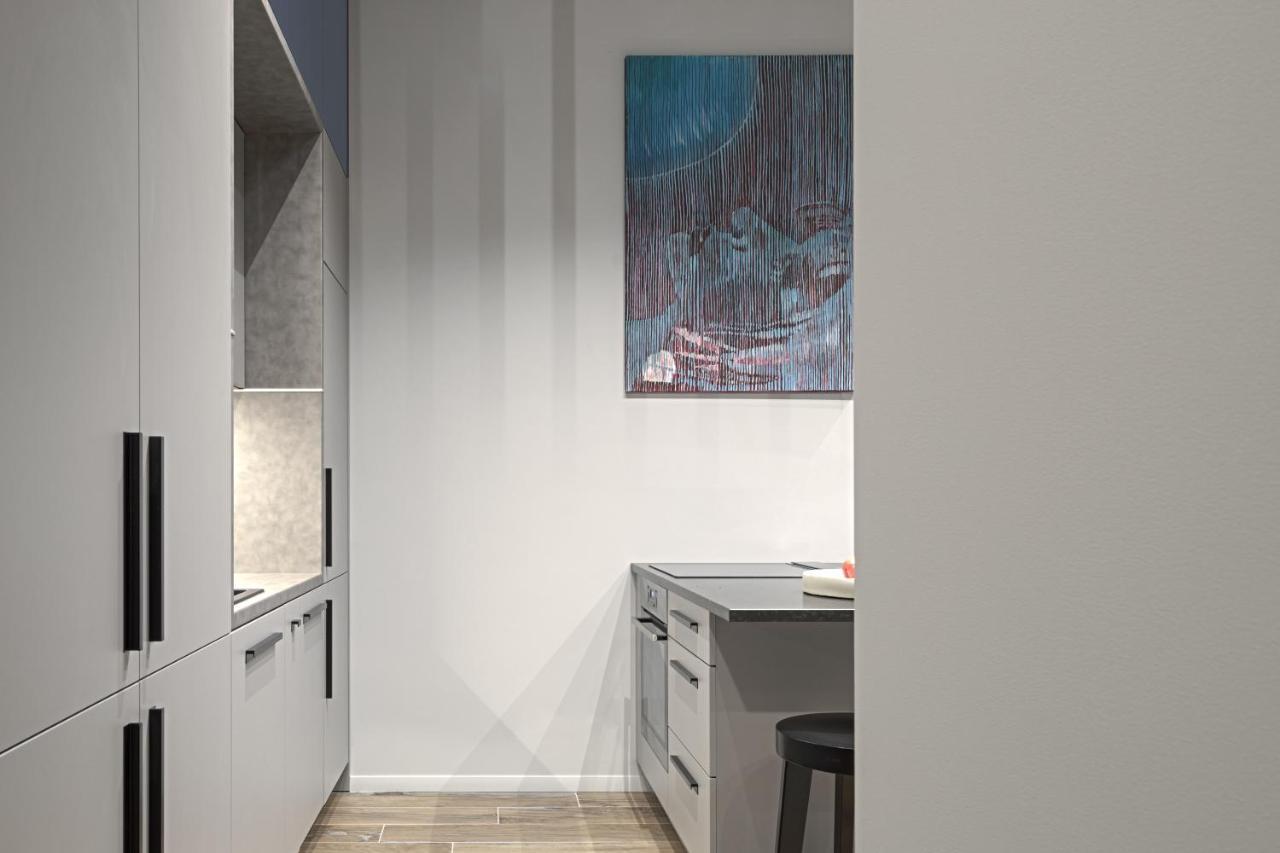 Ivis House Modern Apartment In Vilnius Old Town With Balcony ヴィリニュス エクステリア 写真