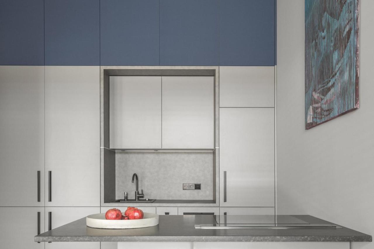 Ivis House Modern Apartment In Vilnius Old Town With Balcony ヴィリニュス エクステリア 写真