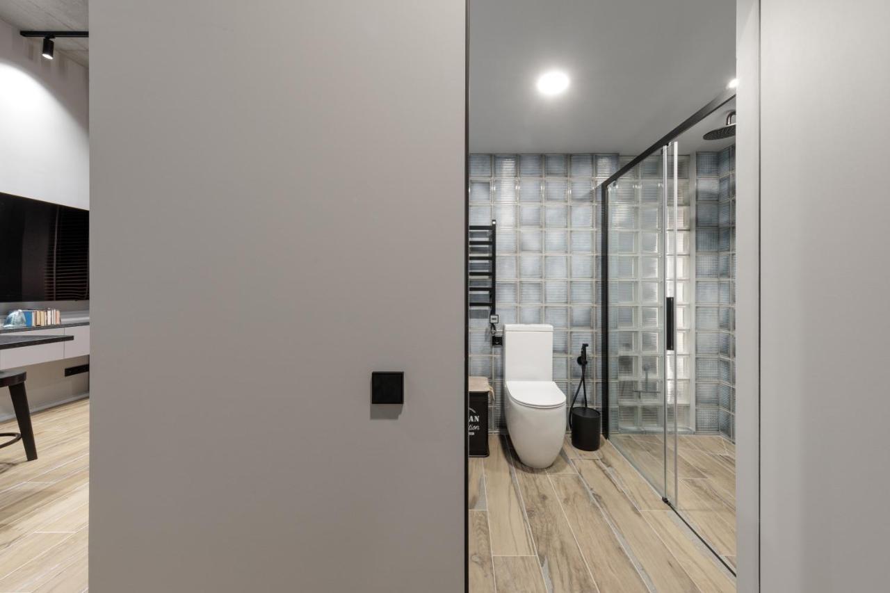 Ivis House Modern Apartment In Vilnius Old Town With Balcony ヴィリニュス エクステリア 写真