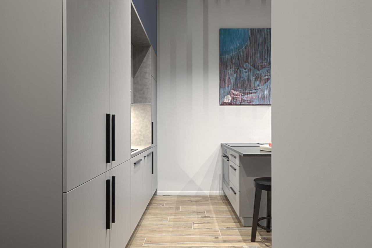 Ivis House Modern Apartment In Vilnius Old Town With Balcony ヴィリニュス エクステリア 写真