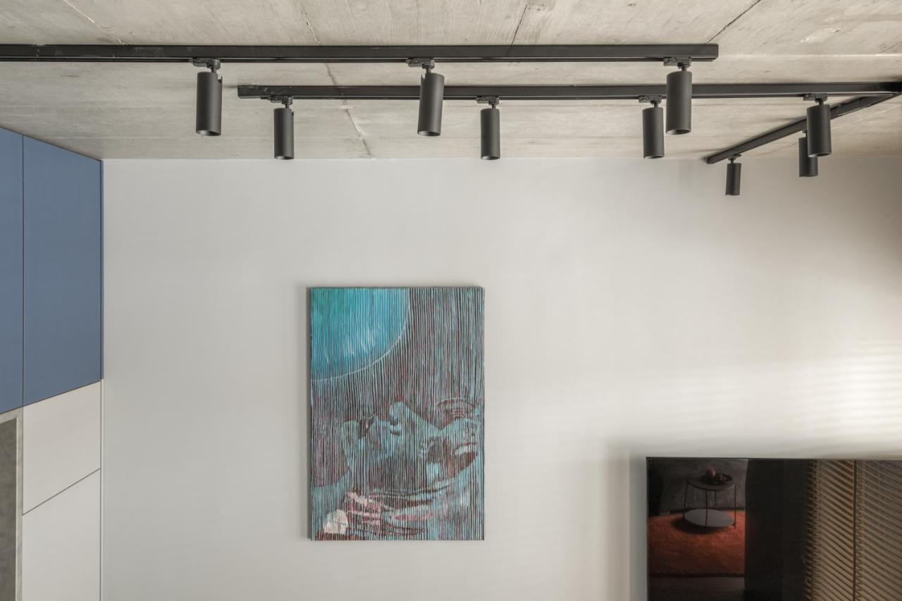 Ivis House Modern Apartment In Vilnius Old Town With Balcony ヴィリニュス エクステリア 写真