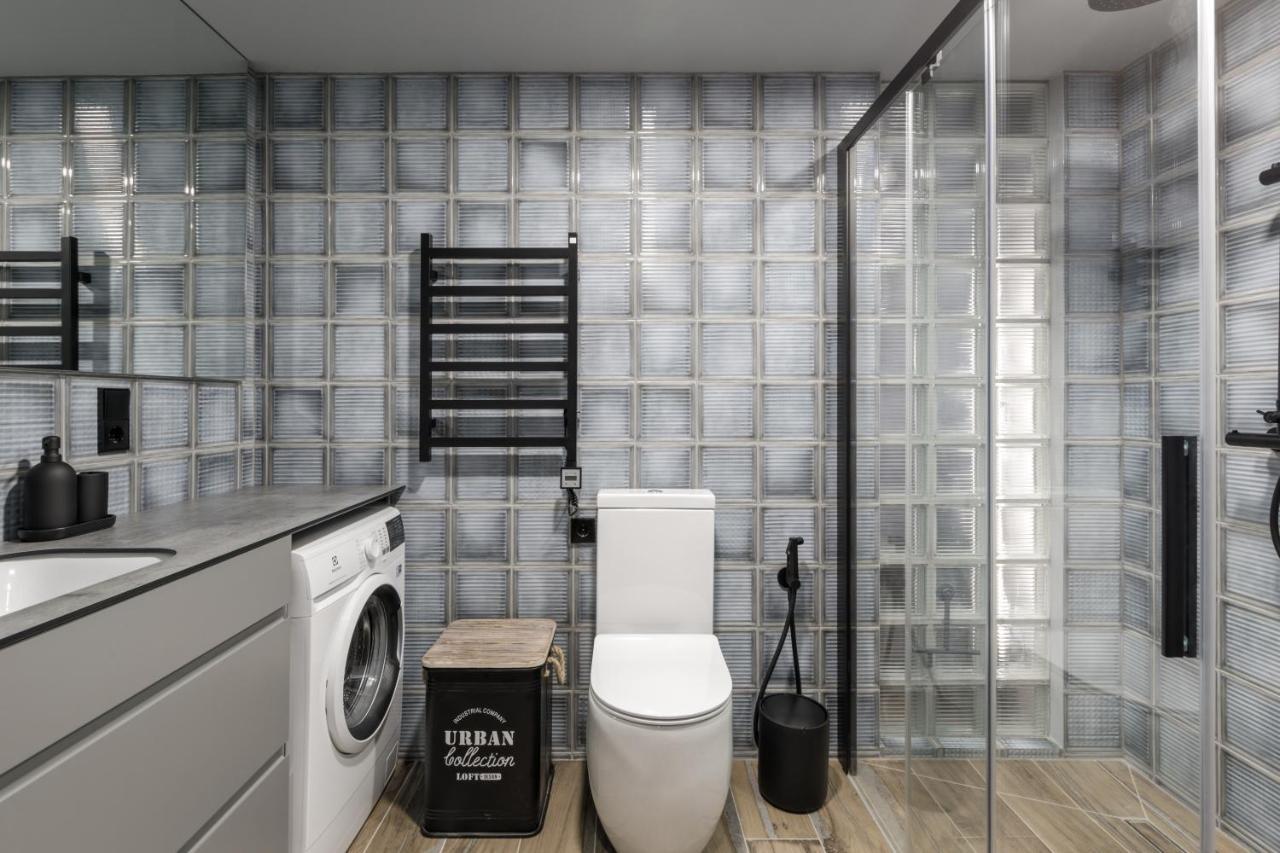 Ivis House Modern Apartment In Vilnius Old Town With Balcony ヴィリニュス エクステリア 写真
